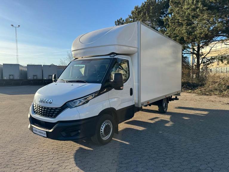Iveco Daily 3,0 35S18 Box m/lift AG8