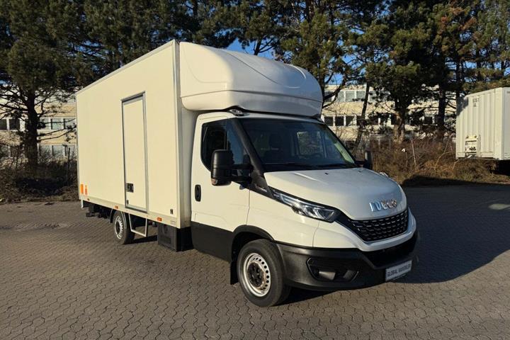 Hvid Iveco Daily fra 2022