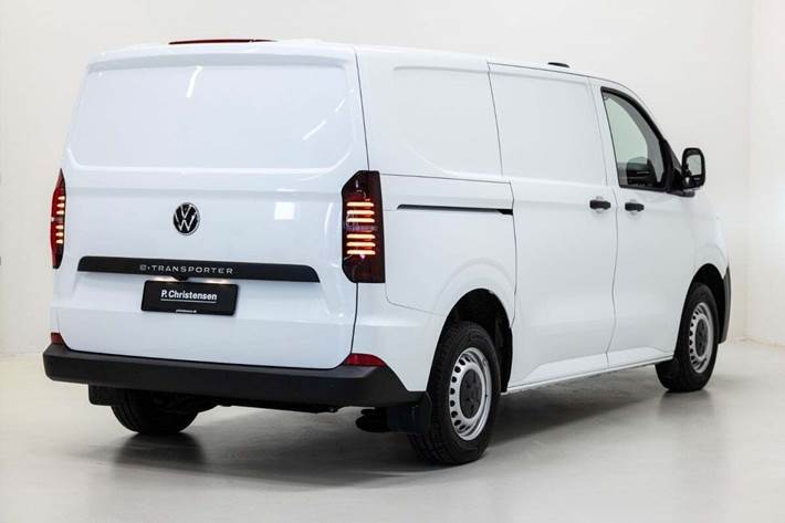 Hvid VW e-Transporter fra 2025