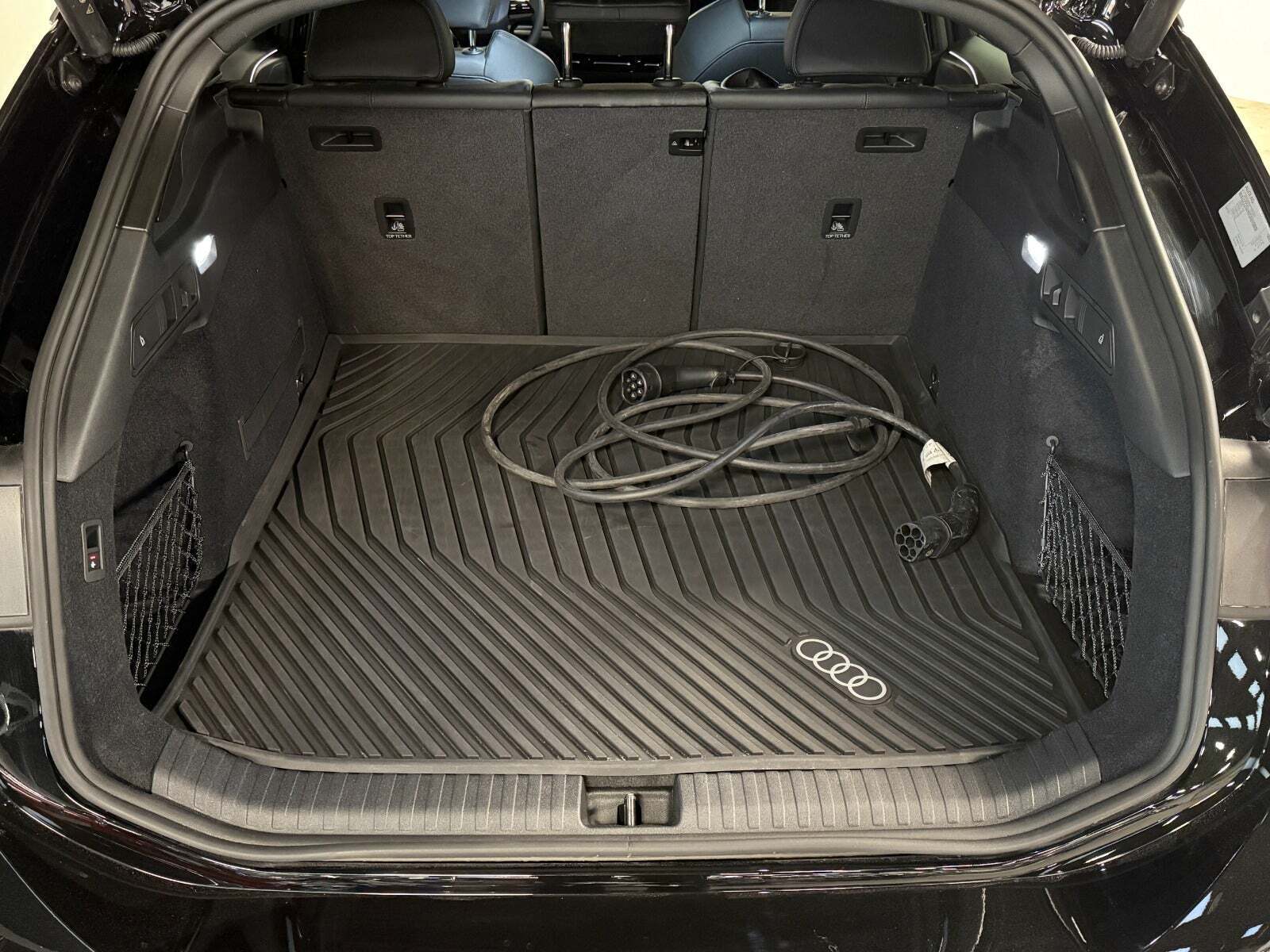 Sort Audi A6 e-tron fra 2025