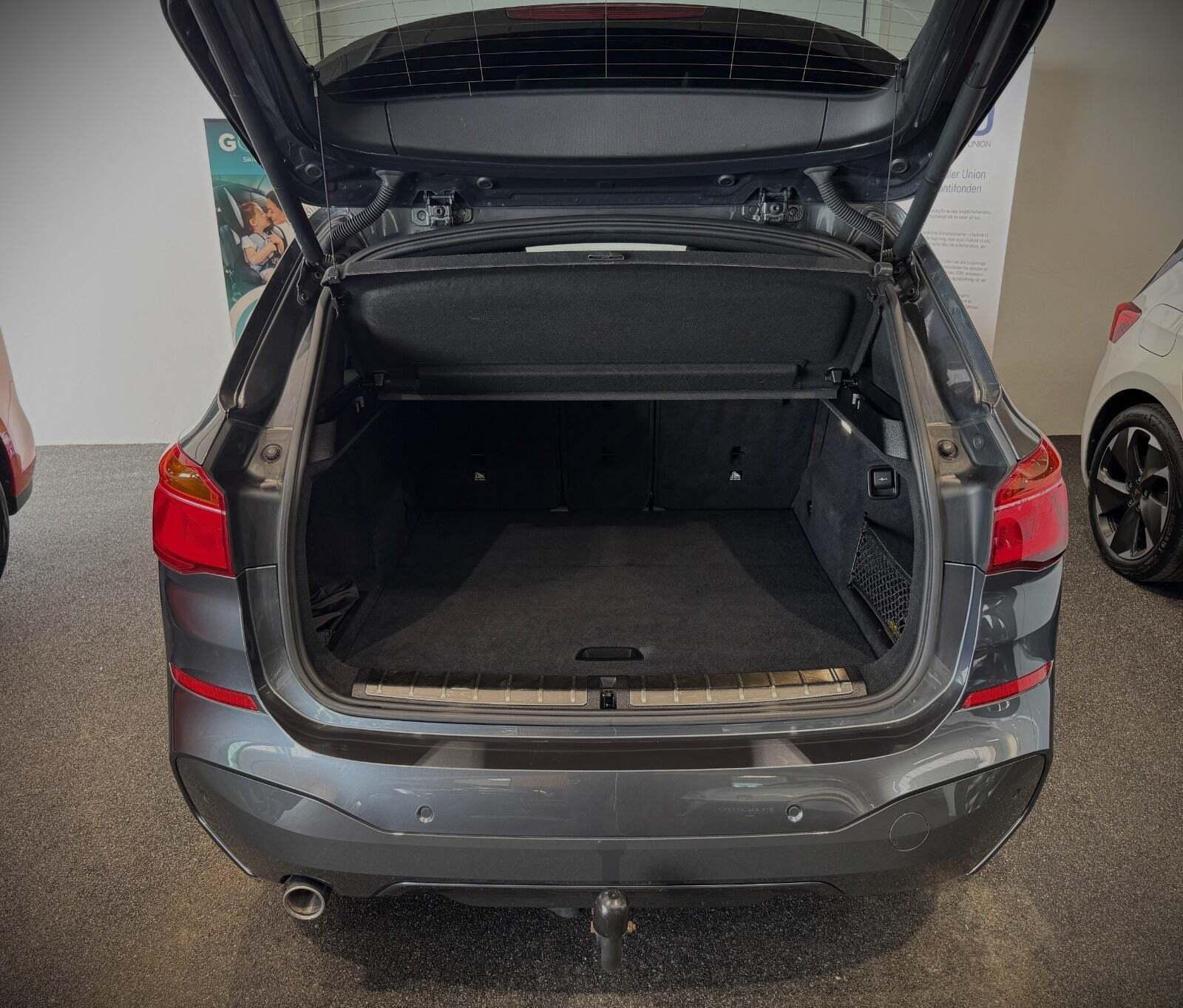 Grå BMW X1 fra 2016