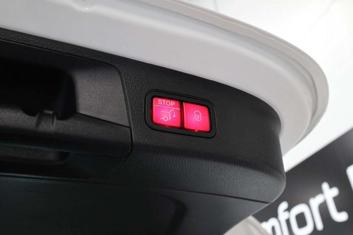 Hvid Mercedes EQA250 fra 2022