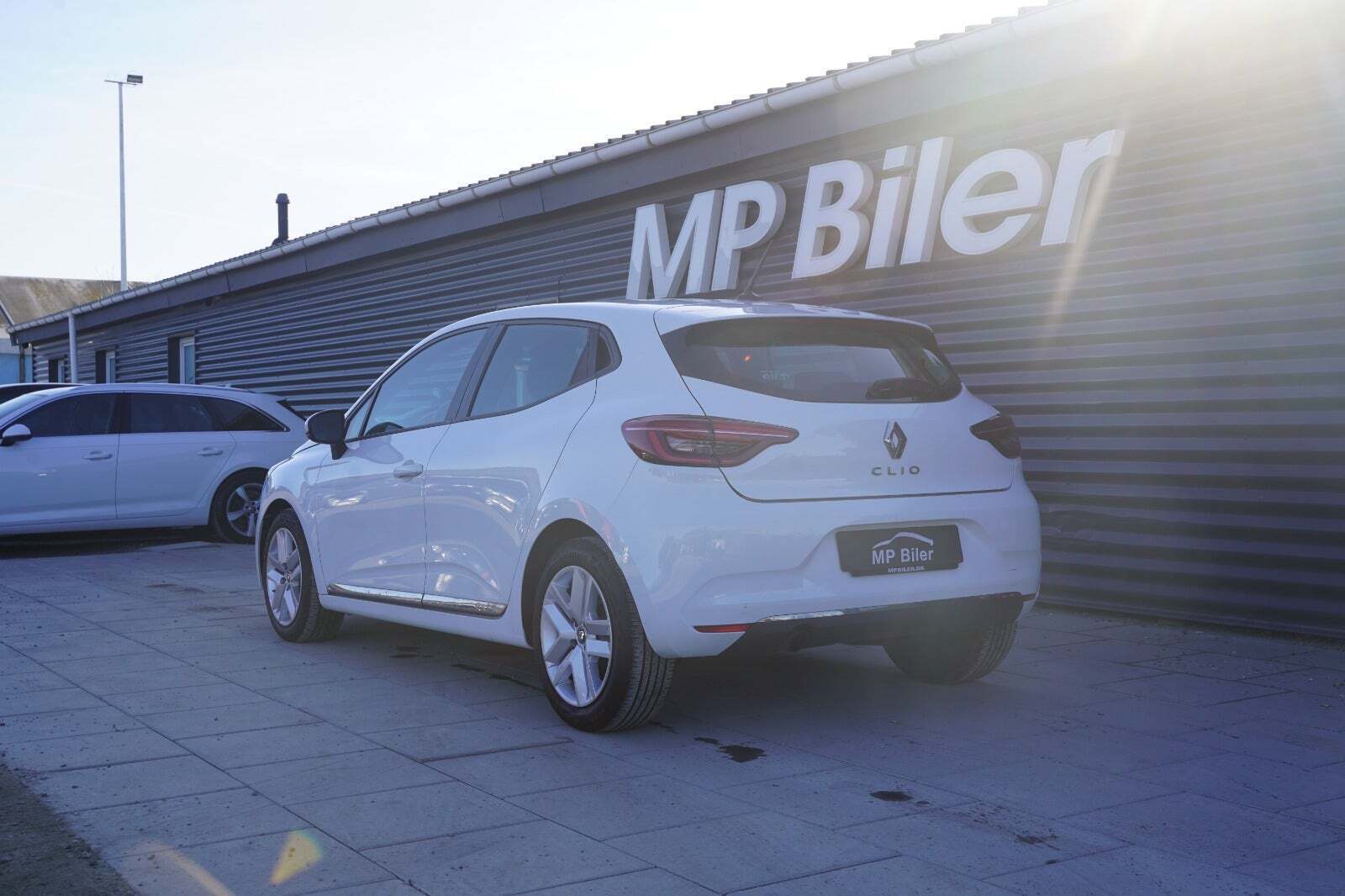 Hvid Renault Clio V fra 2020