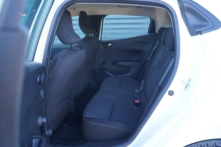 Hvid Renault Clio V fra 2020