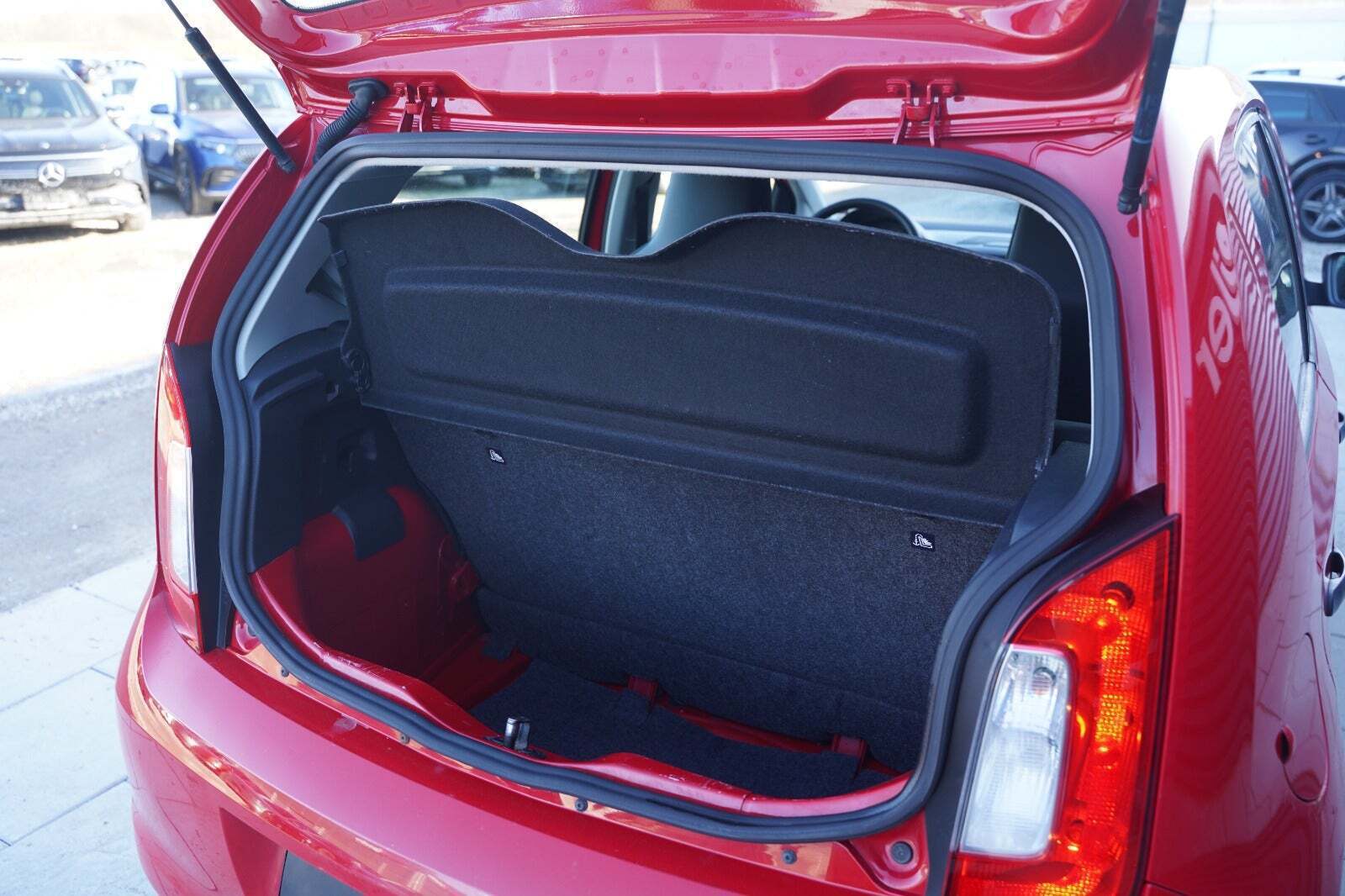 Rød Skoda Citigo fra 2013