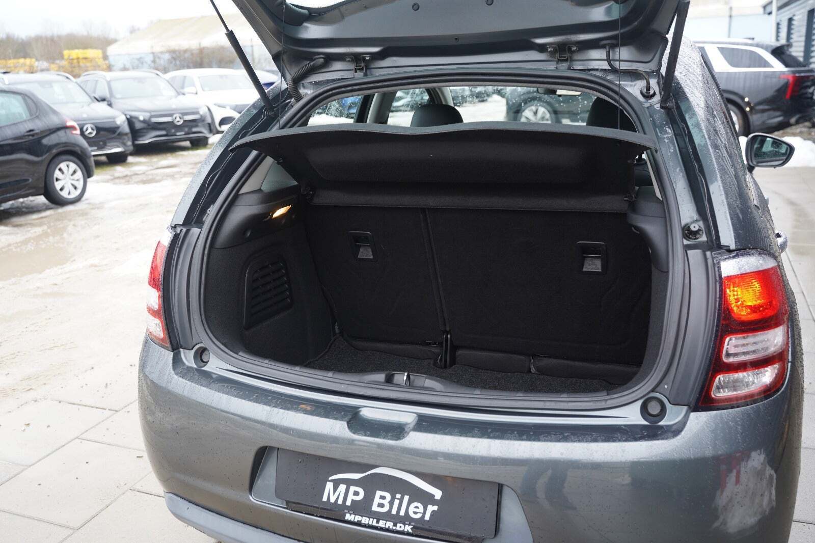 Grå Citroën C3 fra 2014