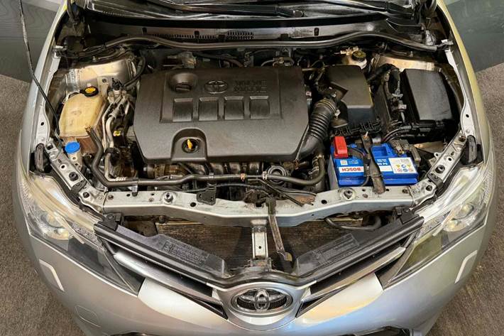 undefined Toyota Auris fra 2013