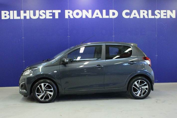 Grå Peugeot 108 fra 2021
