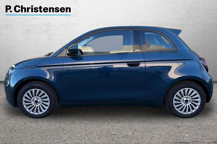 Blå Fiat 500e fra 2023