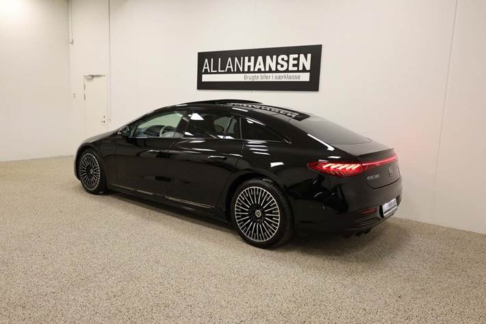 Sort Mercedes EQS580 fra 2022