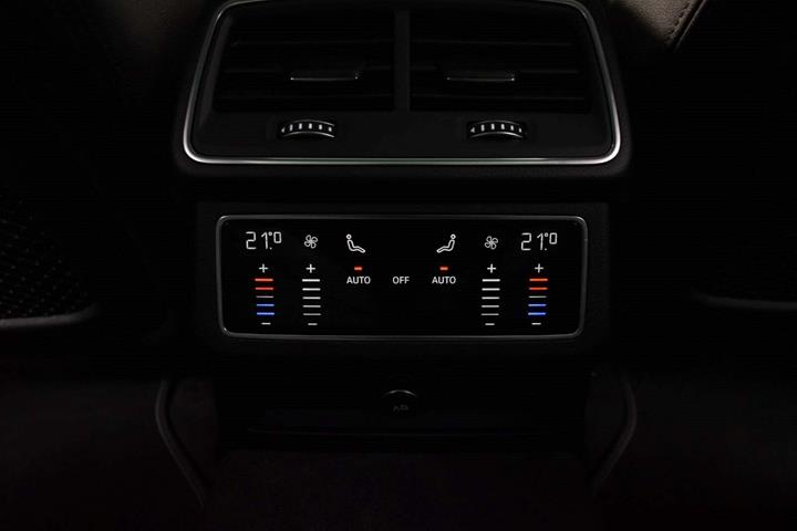 Hvid Audi A6 fra 2021