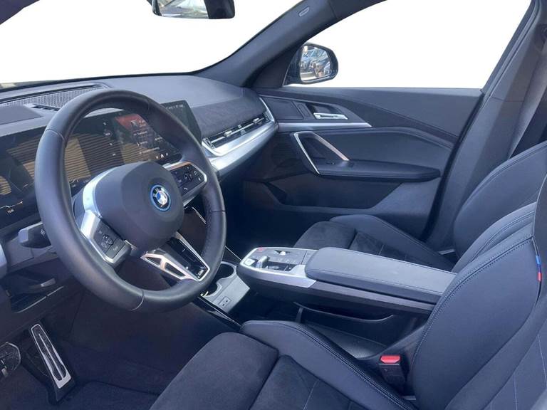BMW iX2 xDrive30 M-Sport