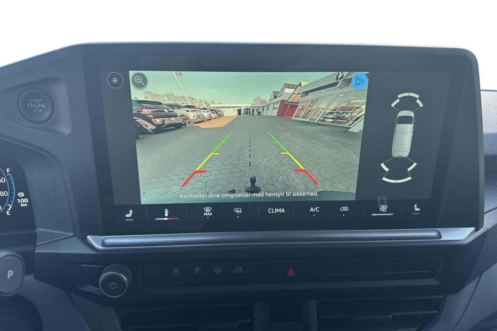 Hvid VW Transporter fra 2025