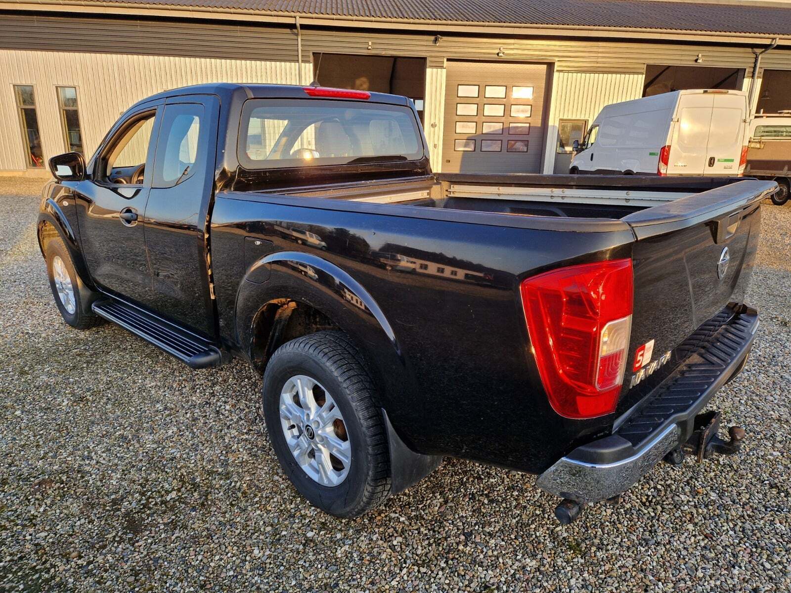 undefined Nissan Navara fra 2021 set udefra