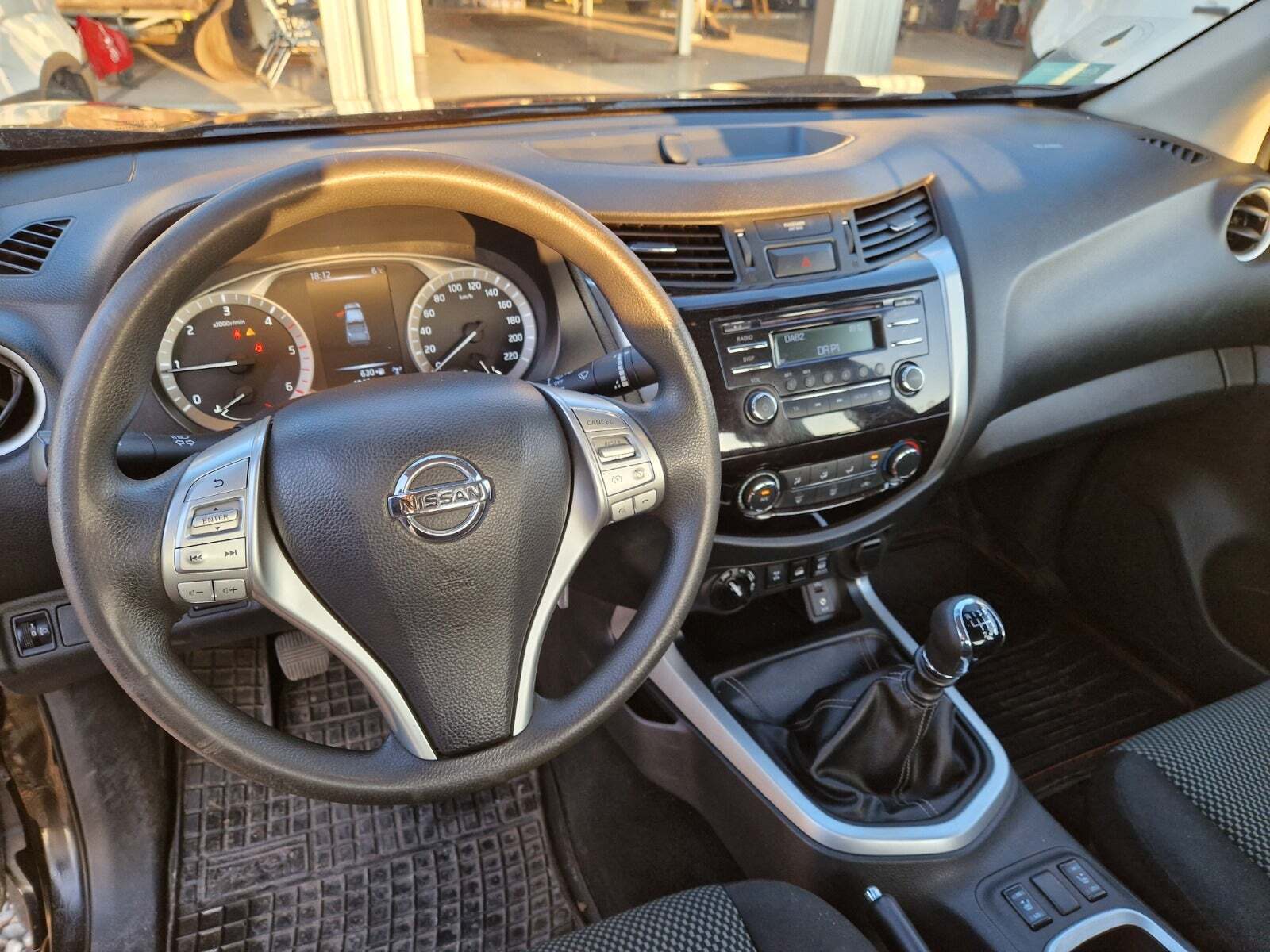undefined Nissan Navara fra 2021 set indefra