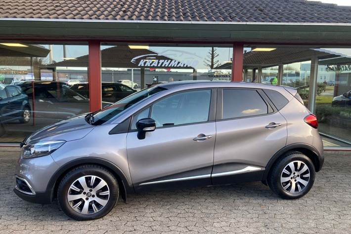 Grå Renault Captur fra 2017