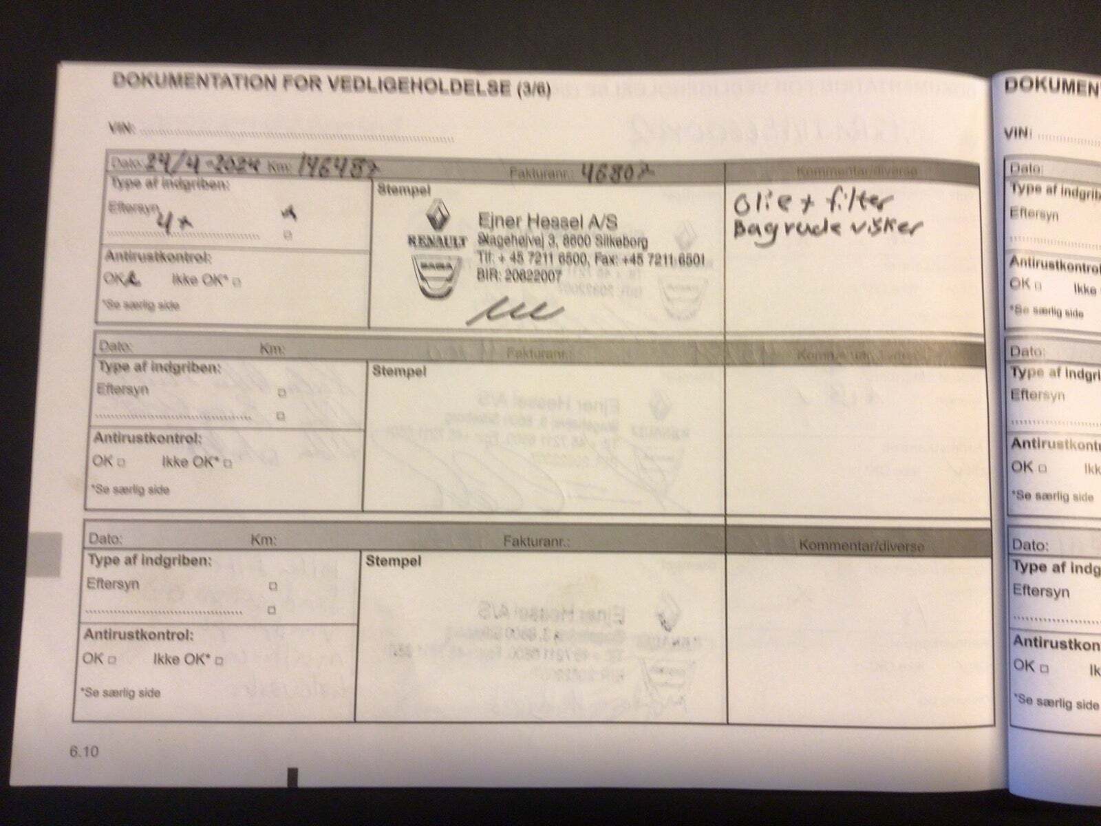 Grå Renault Captur fra 2017