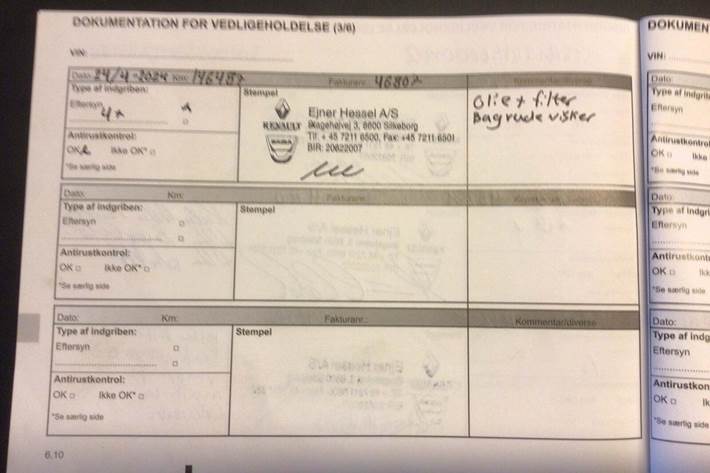 Grå Renault Captur fra 2017