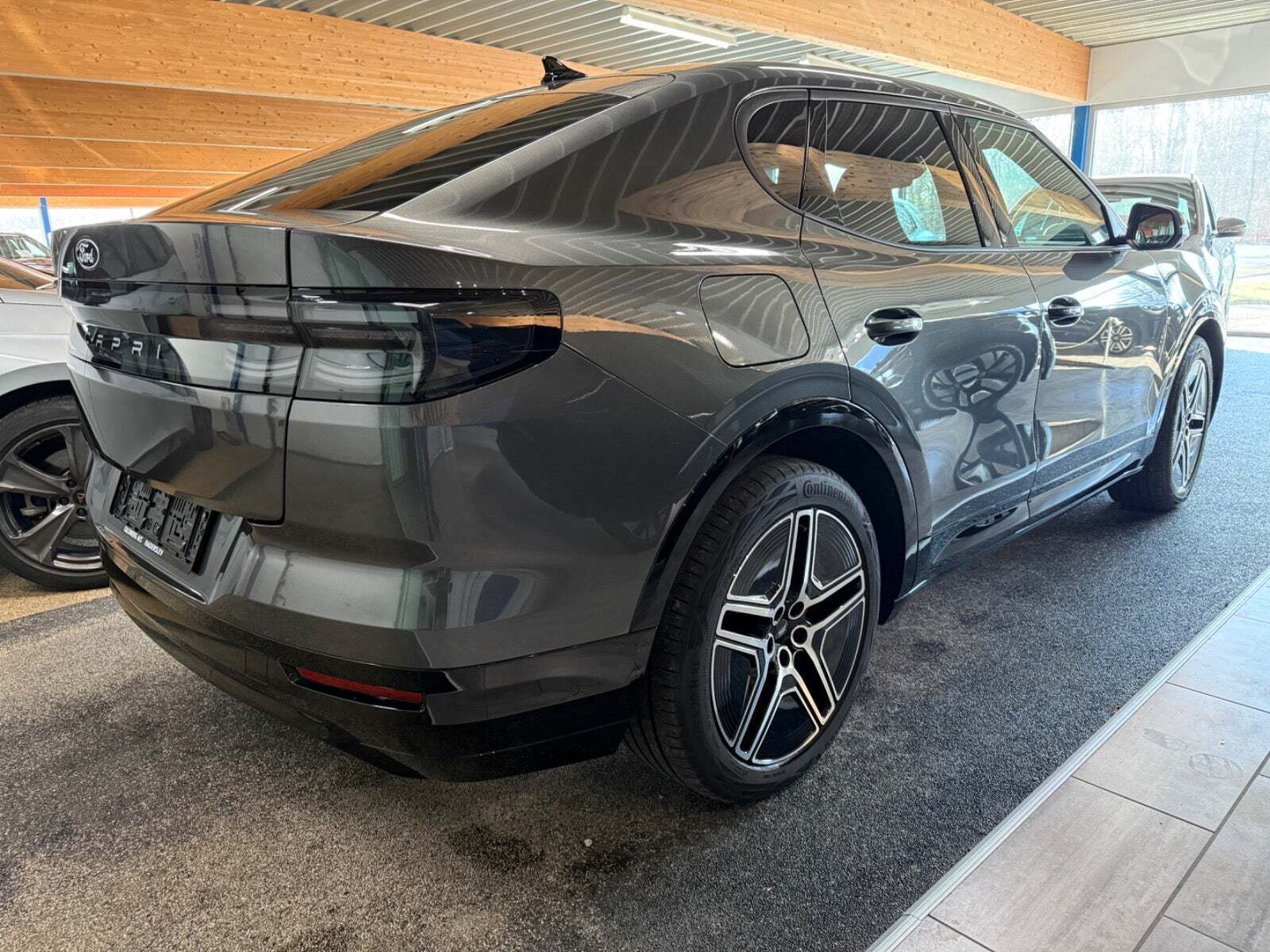 Ford Capri 77 Premium Extended Range