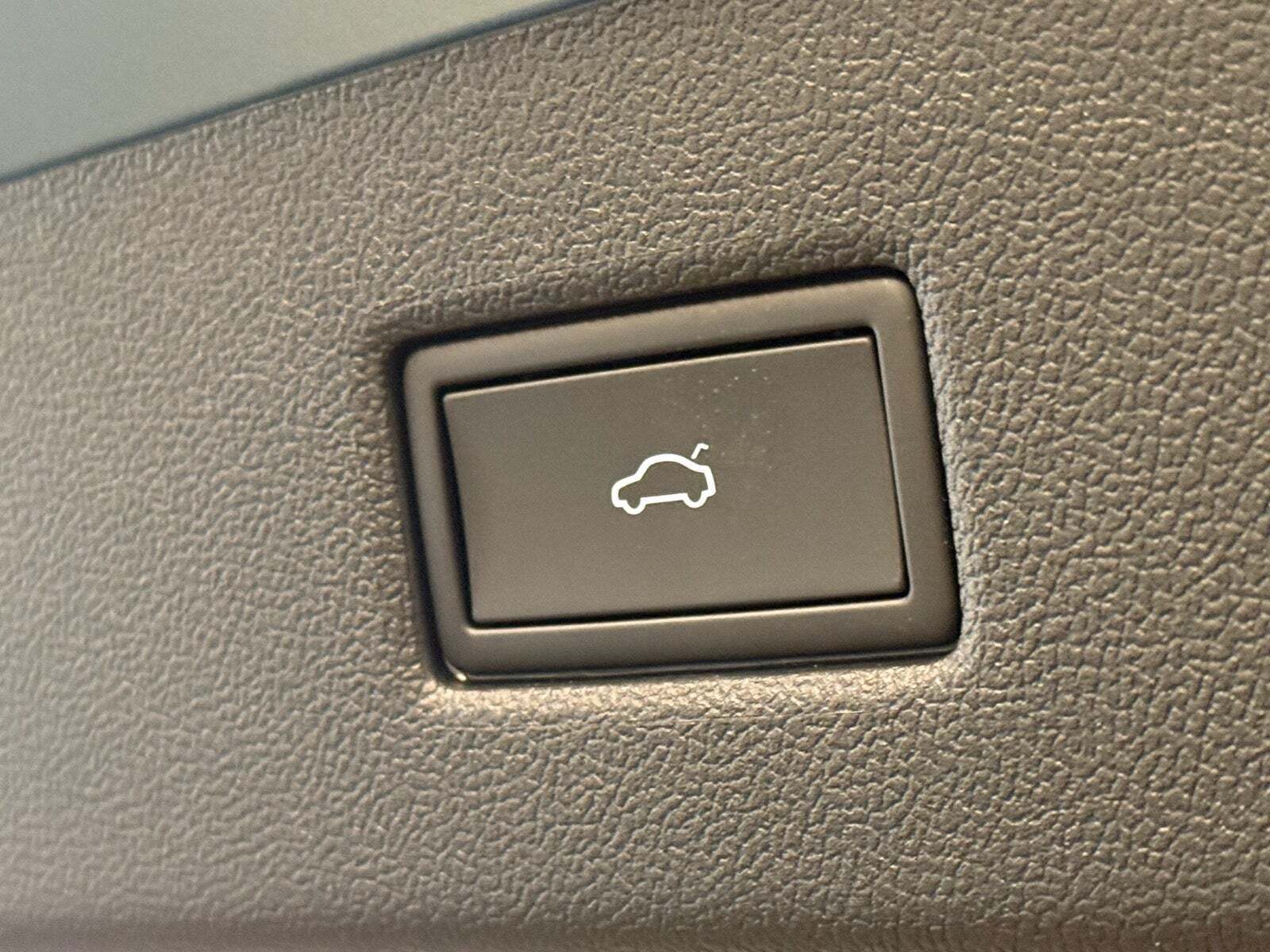 Ford Capri 77 Premium Extended Range