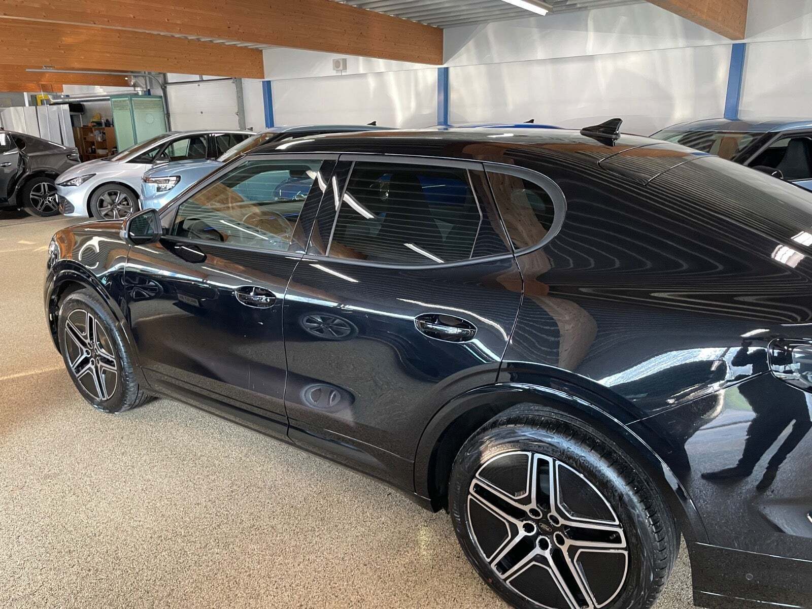 Ford Capri 77 Premium Extended Range