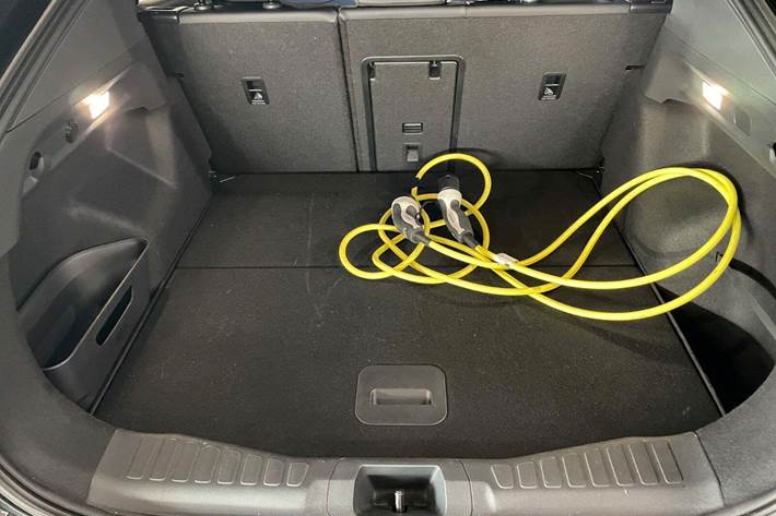 Sort Ford Capri fra 2024