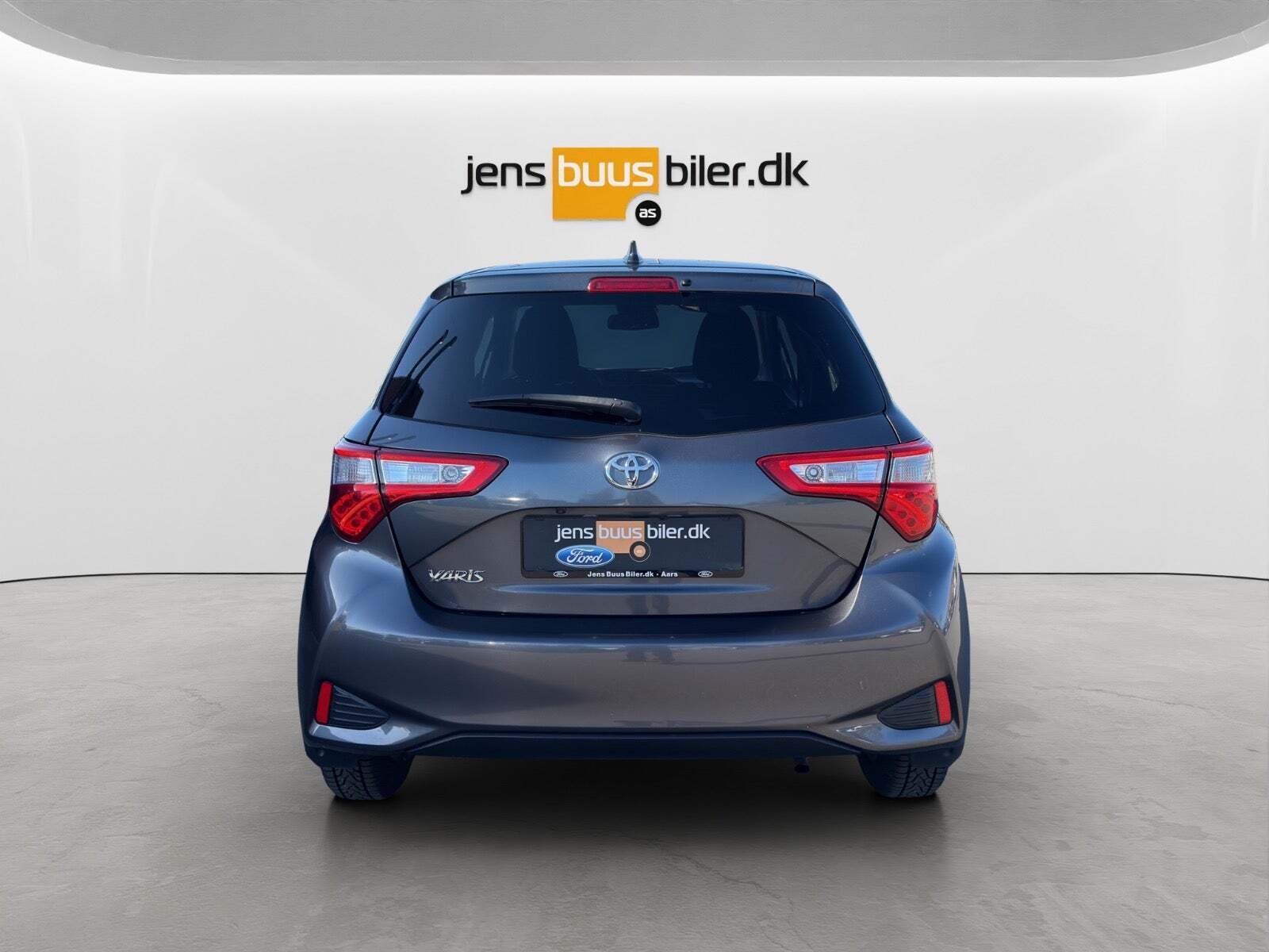 Sort Toyota Yaris fra 2019