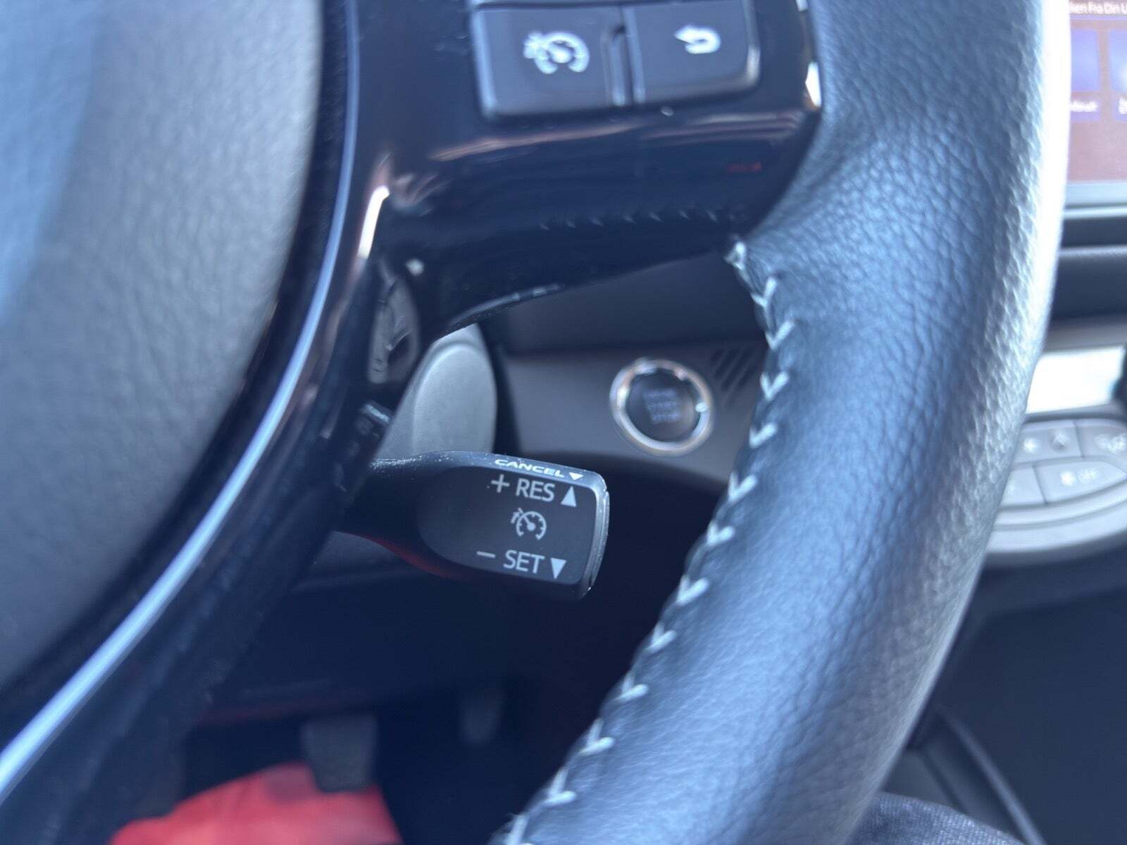 Sort Toyota Yaris fra 2019