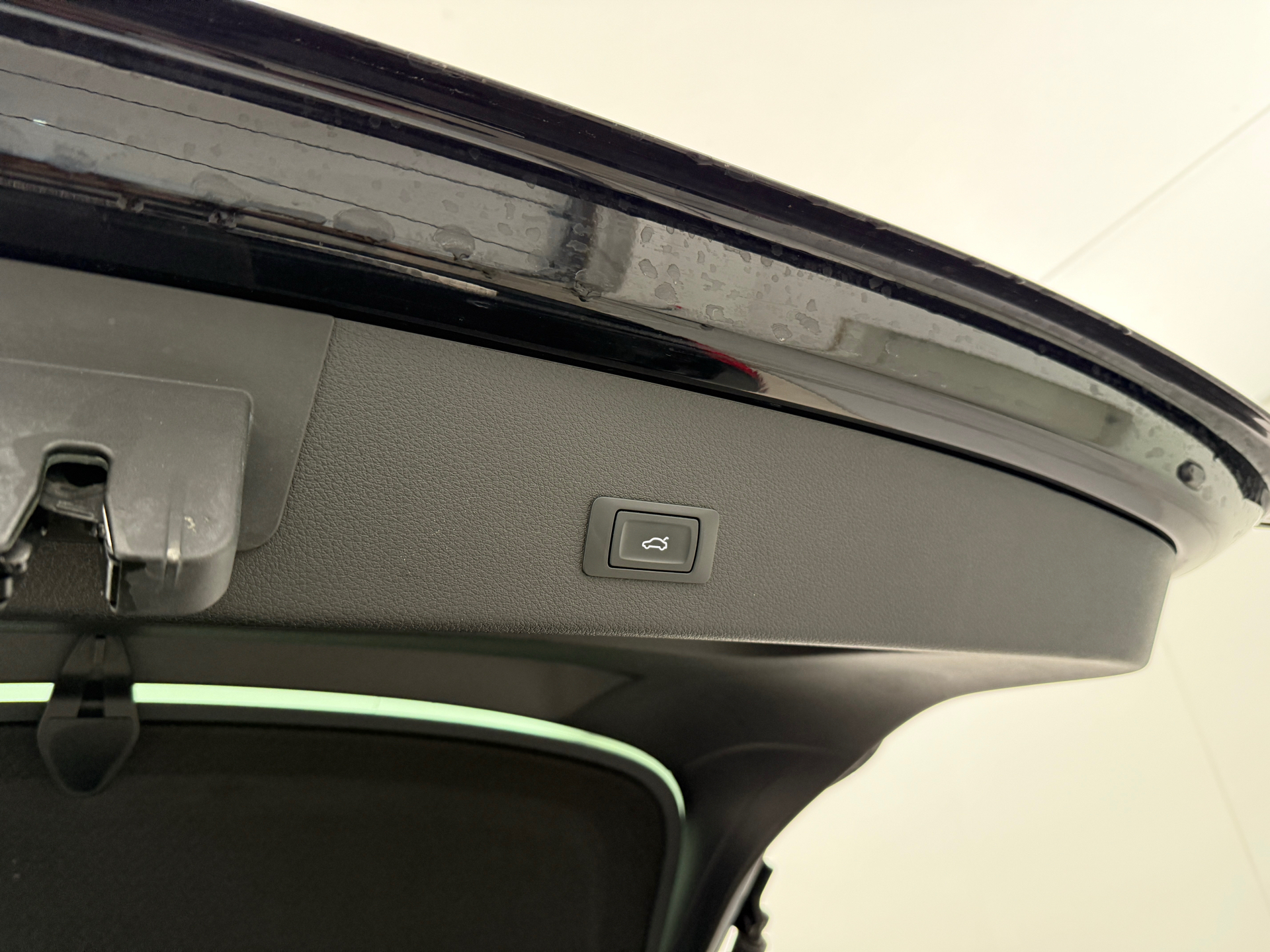 Sort Audi e-tron fra 2021