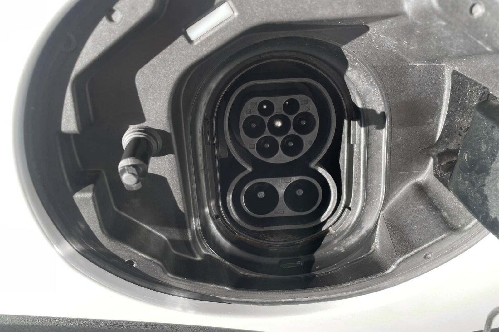 Hvid Mini Cooper SE fra 2023