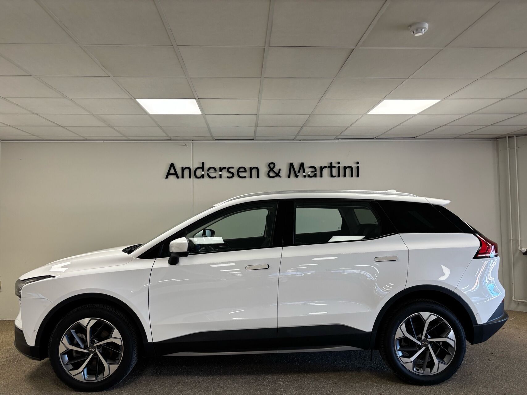 Aiways U5 EL Premium 204HK 5d Aut.