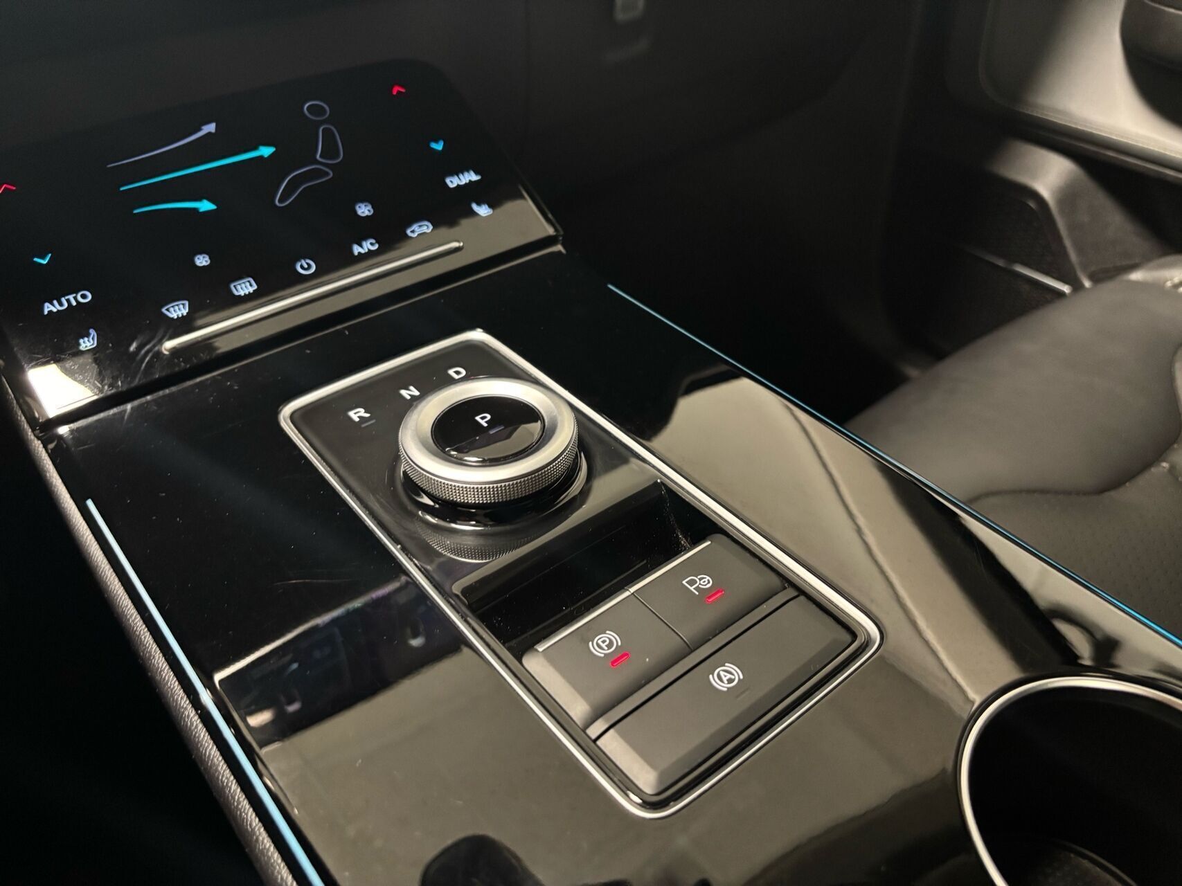 Blå Aiways U5 fra 2021