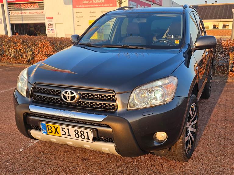 Toyota RAV4 2,0 VAN AUT.