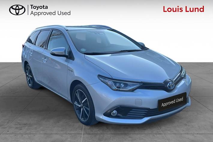 Sølv Toyota Auris fra 2019