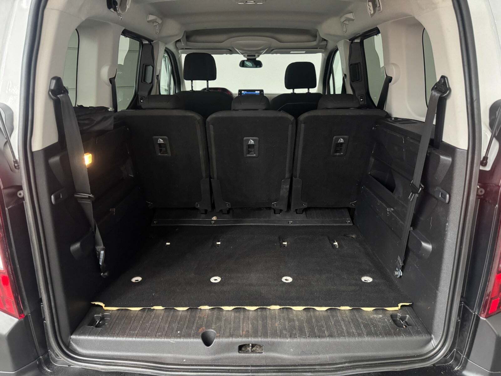 Hvid Peugeot Rifter fra 2019