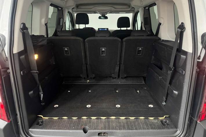 Hvid Peugeot Rifter fra 2019