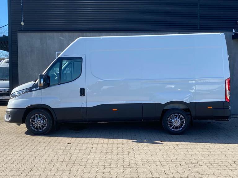 Iveco Daily 3,0 35S18 12m3 D 180HK Van 8g Aut.