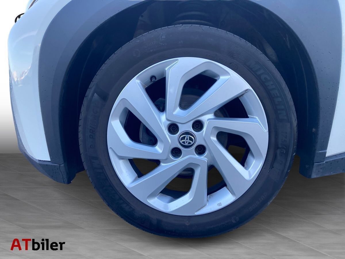 Hvid Toyota Aygo X fra 2023