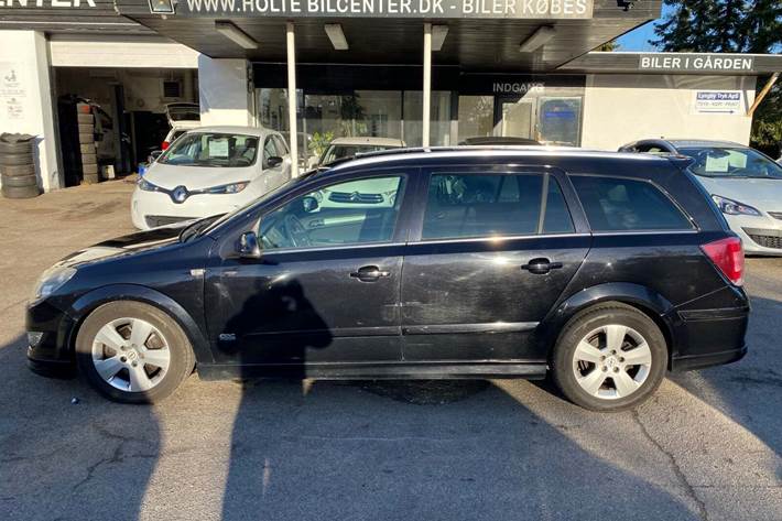 Sort Opel Astra fra 2008