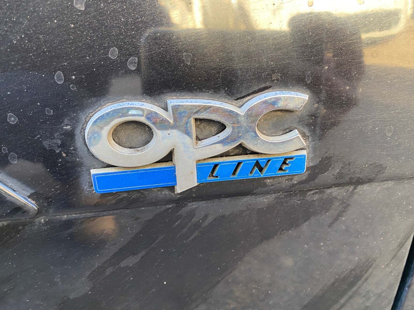 Sort Opel Astra fra 2008