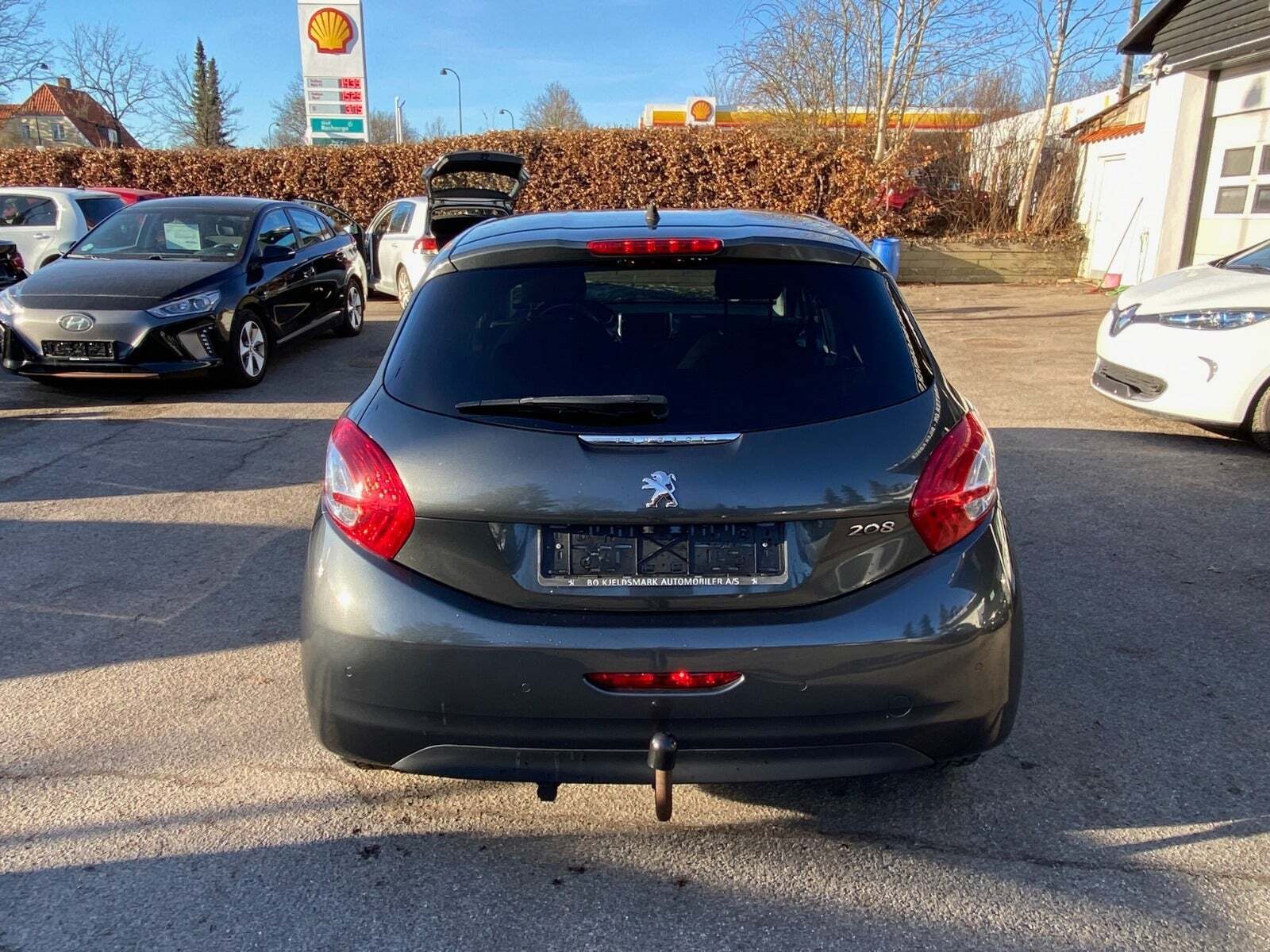 Grå Peugeot 208 fra 2012