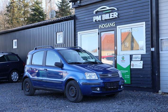 Blå Fiat Panda fra 2004