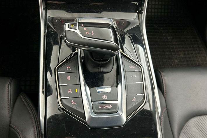 Sort Maxus Euniq6 fra 2022