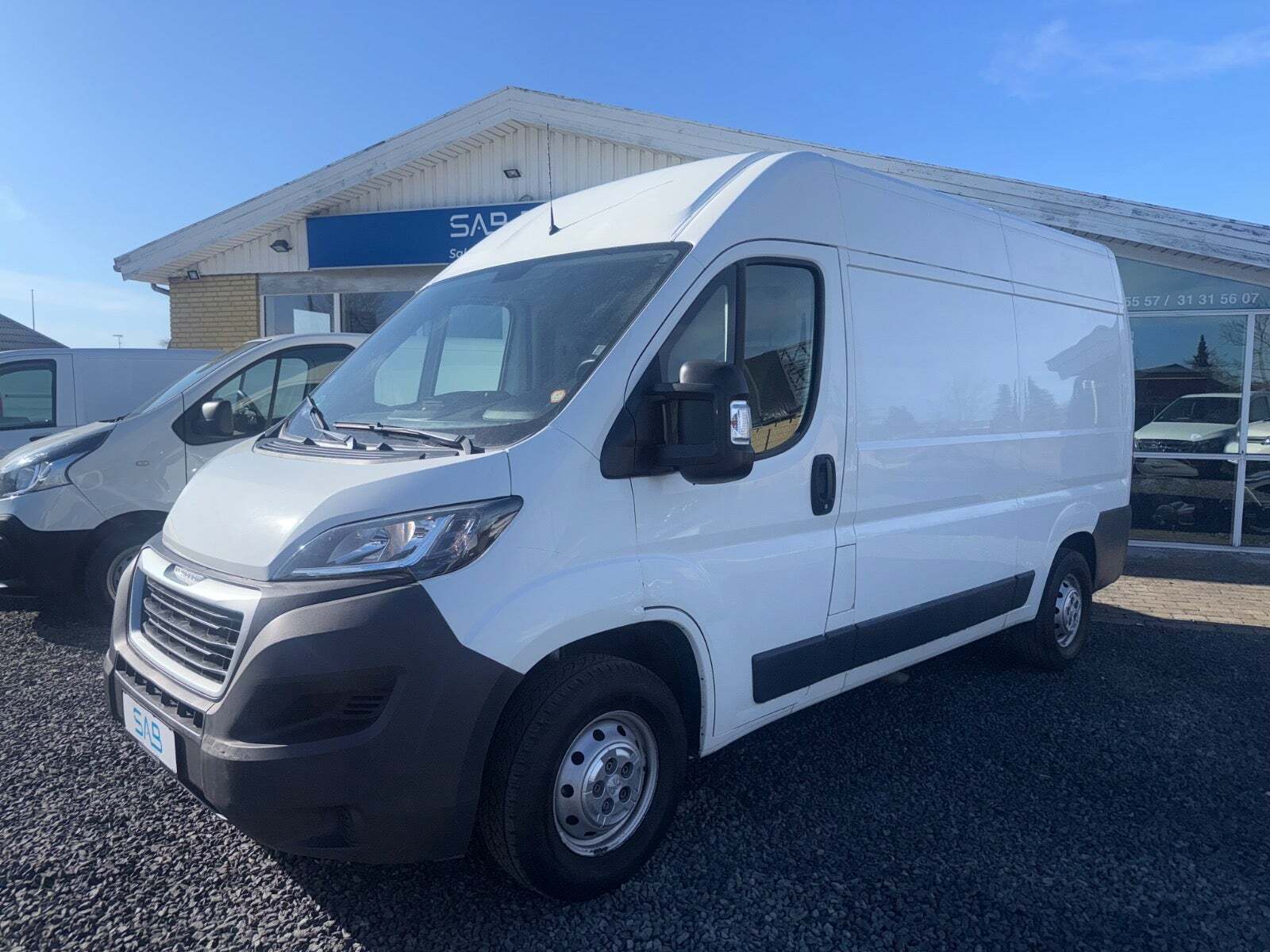 Peugeot Boxer 333 2,0 BlueHDi 130 L2H2 Premium