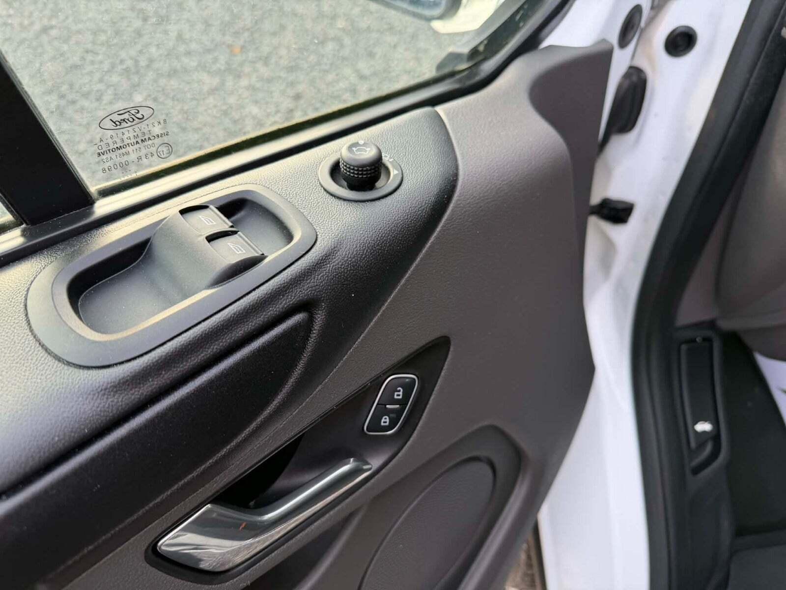 Hvid Ford Transit Custom 340L fra 2022