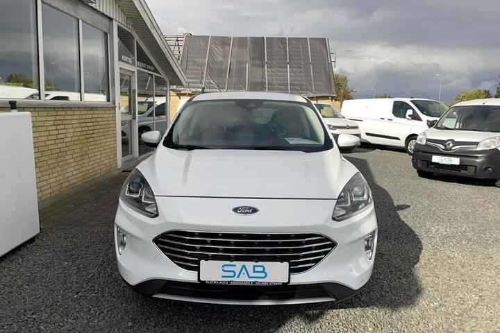 Hvid Ford Kuga fra 2021