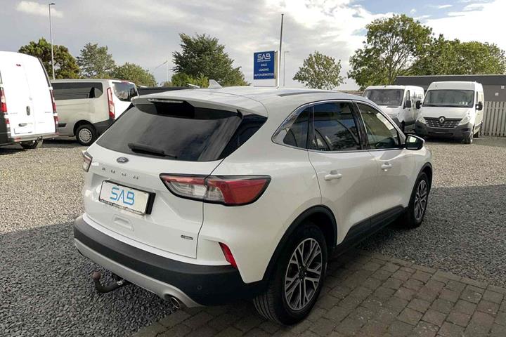 Hvid Ford Kuga fra 2021