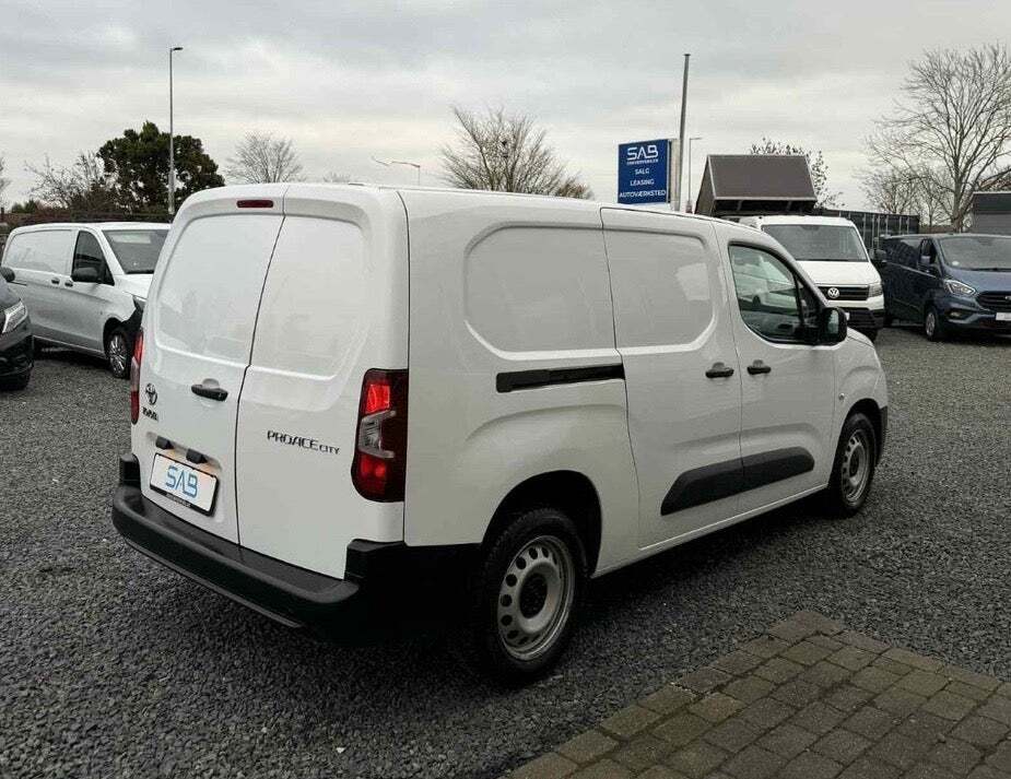 Toyota ProAce City 1,5 D 102 Long Comfort
