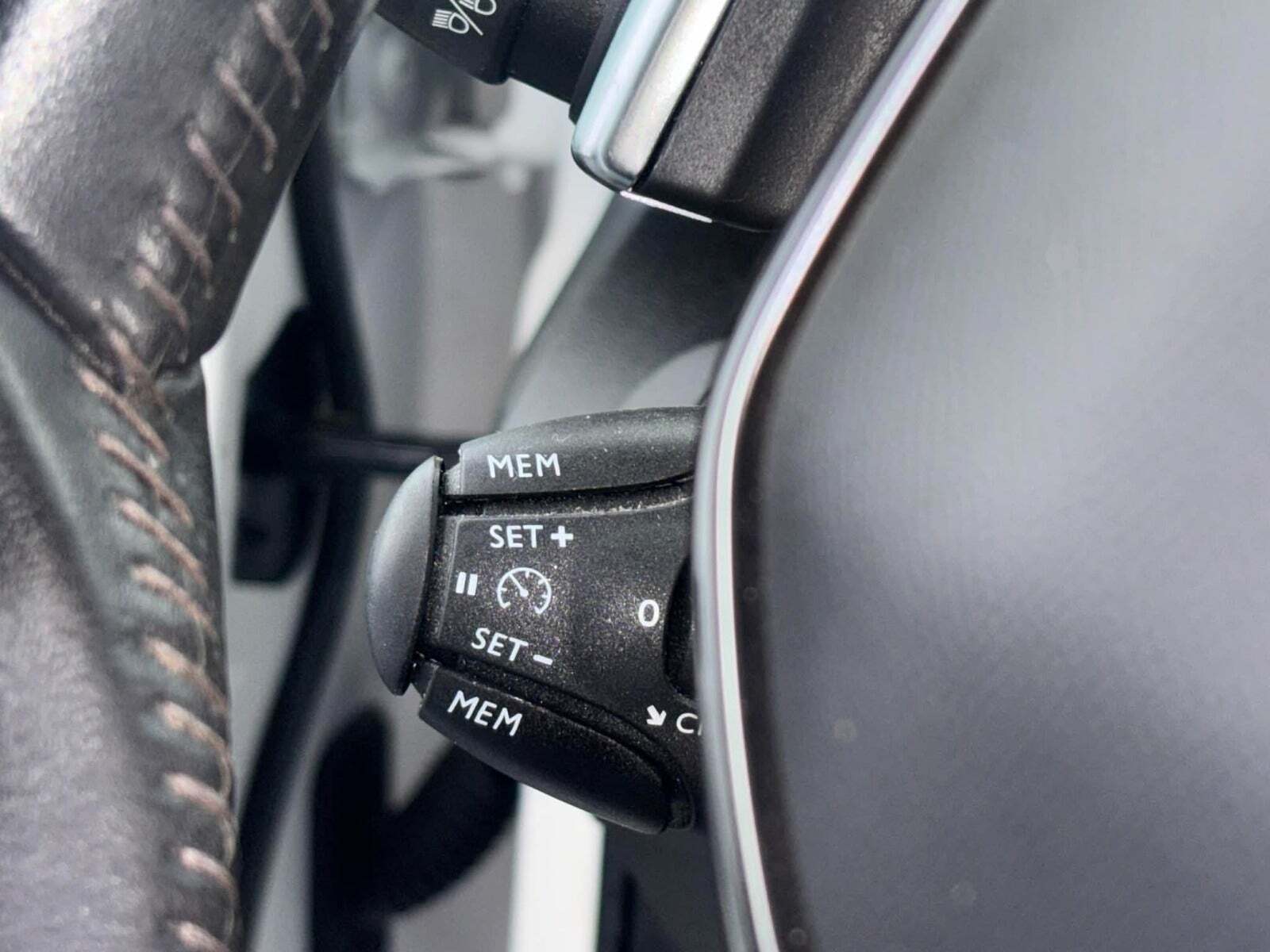 undefined Peugeot Partner fra 2022