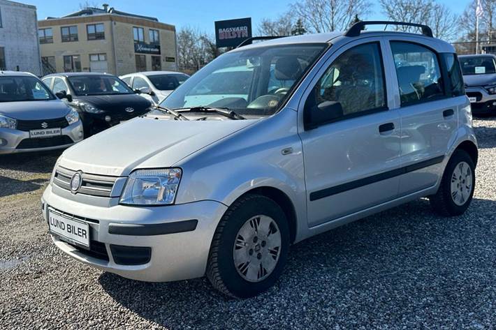 Sølv Fiat Panda fra 2010
